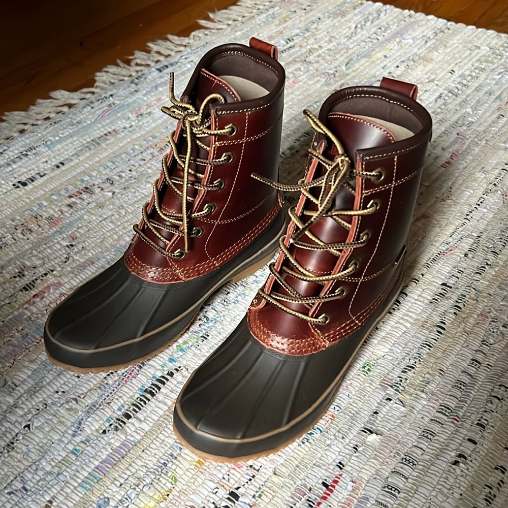 Size 7 Bass Leather Waterproof Duck Boots